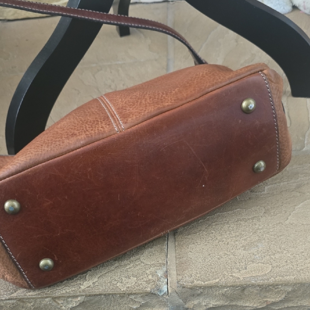 Fossill Classic Brown Leather Shoulder Bag - Picture 6 of 10